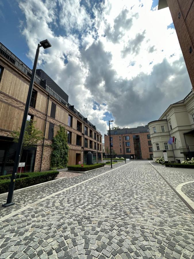 Browar Lubicz- 5min Walk To The Old Town, Garage Apartment